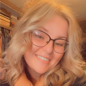 Meet your Posher, Brittany michea